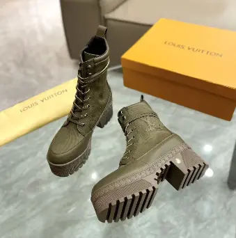 Laureate Platfomm Desert Boot