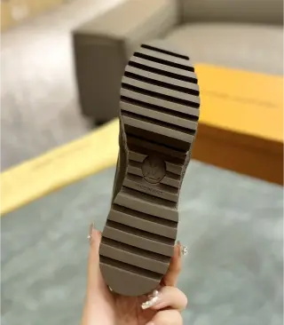 Laureate Platfomm Desert Boot