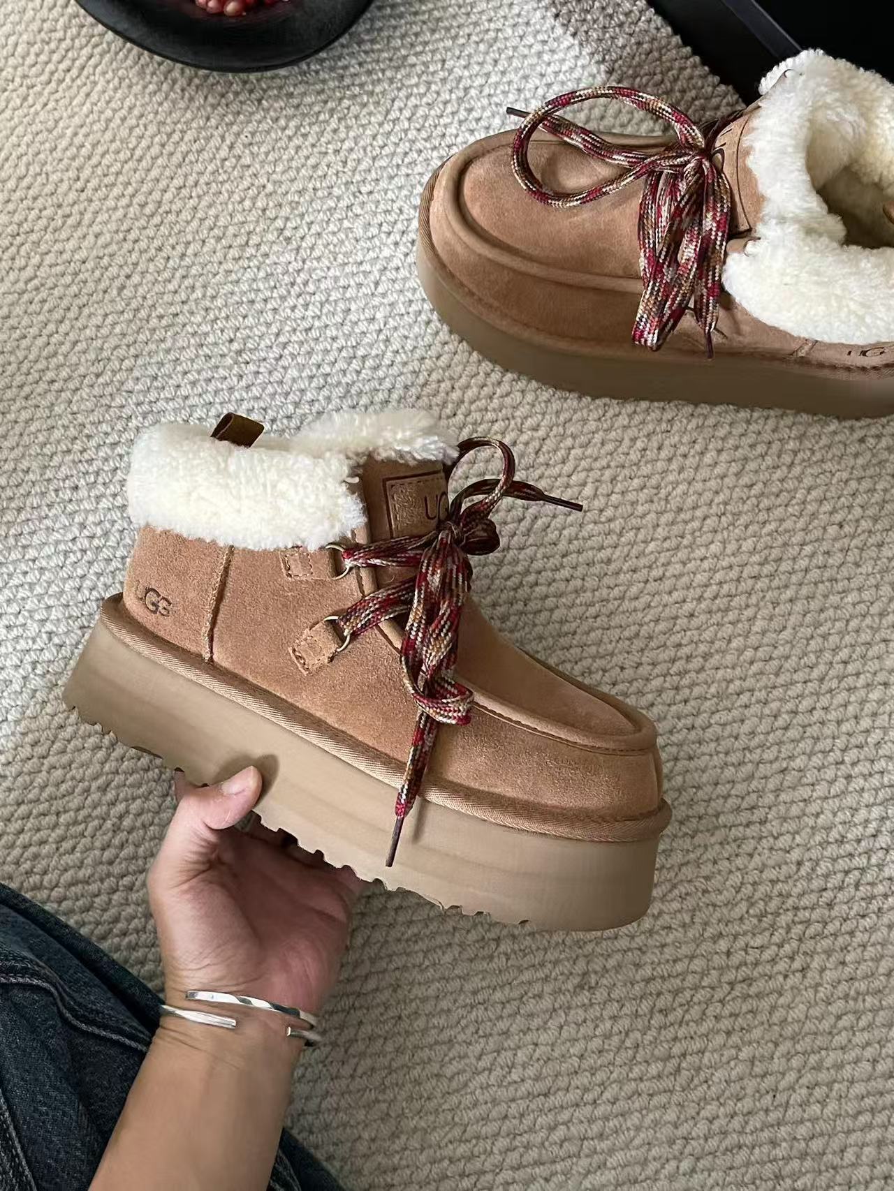 Funkarra Cabin Cuff Slippers