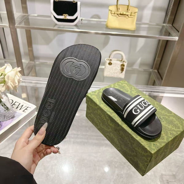 Printed lettering flat slippers