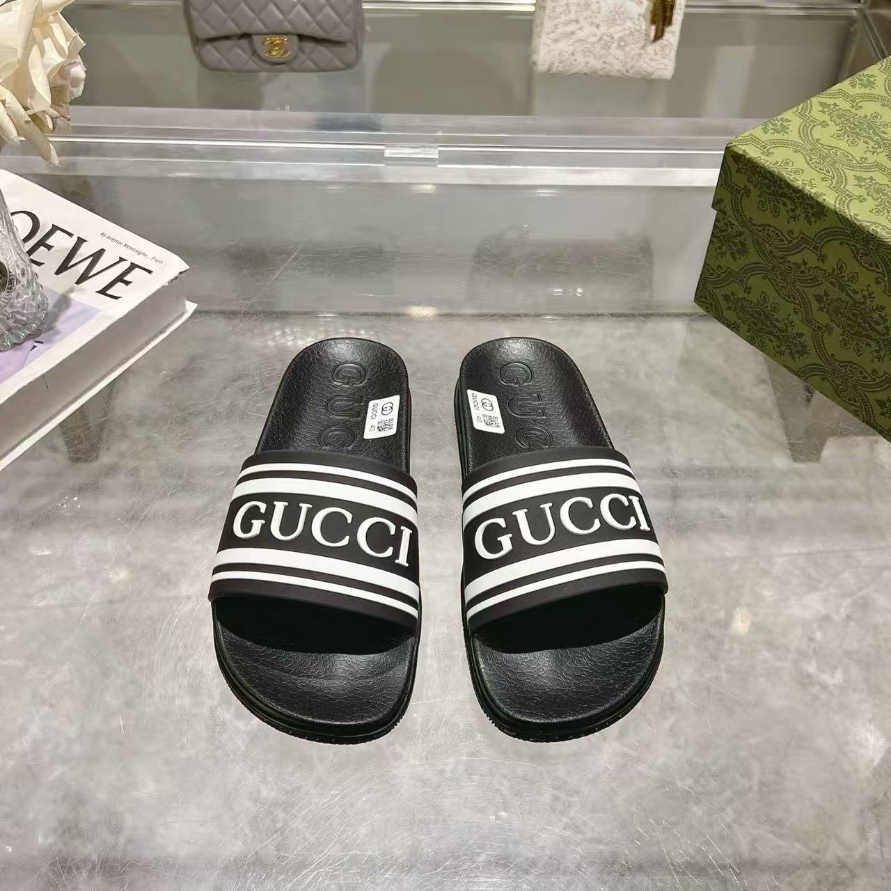 Printed lettering flat slippers