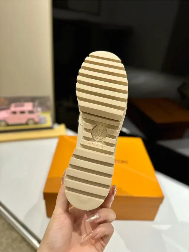 Laureate Platform Desert Boot