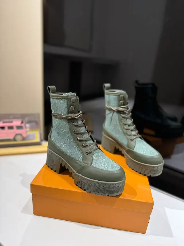 Laureate Platform Desert Boot