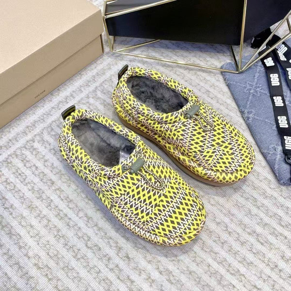 Casual plush slippers