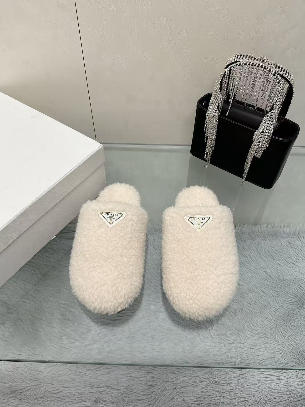 Plush slippers