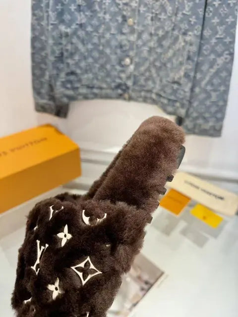2025 new plush slippers