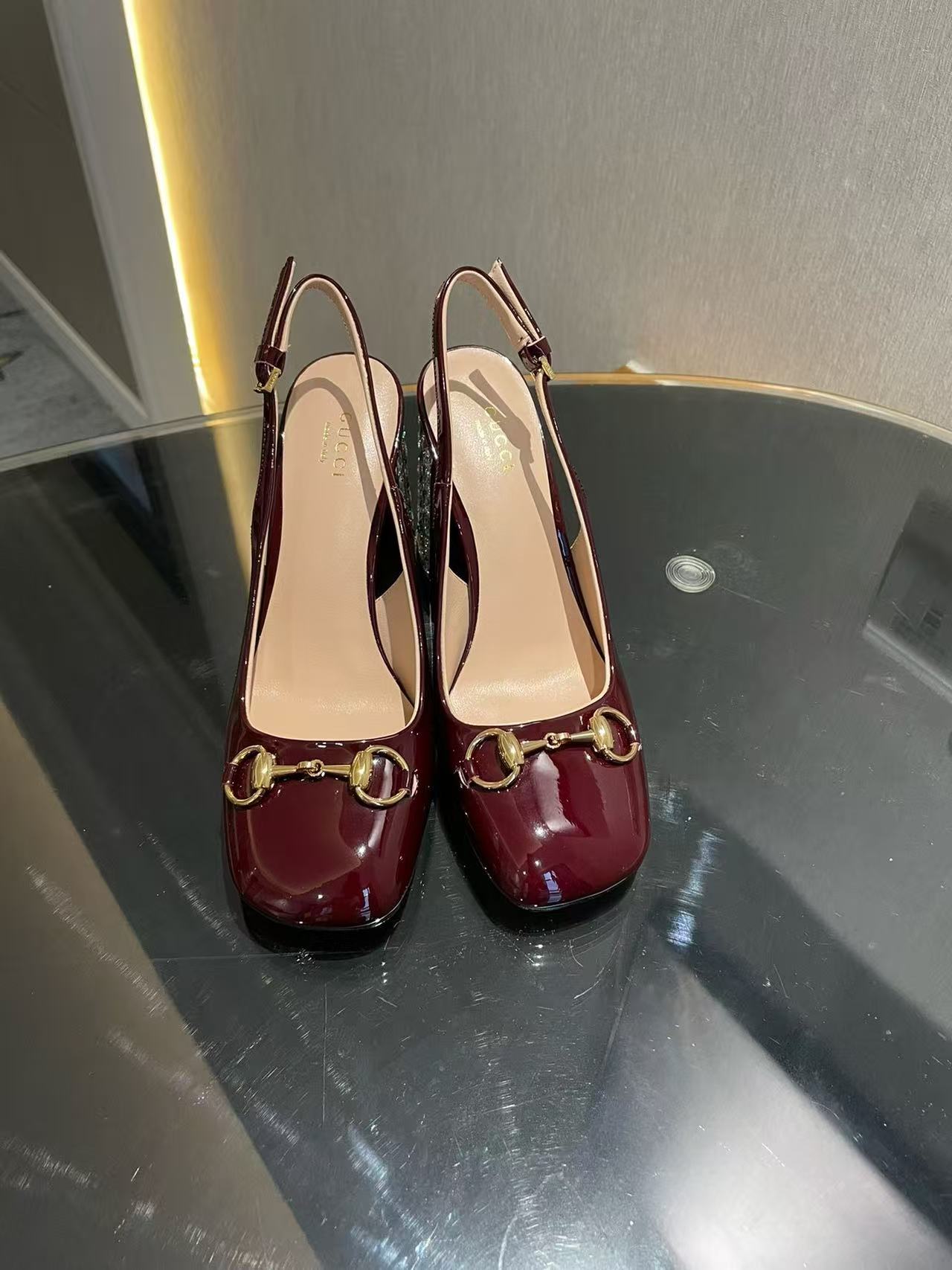 patent leather high-heeled sandals