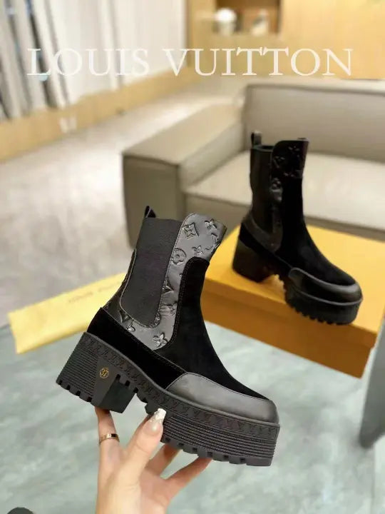 Platform Chelsea Boot