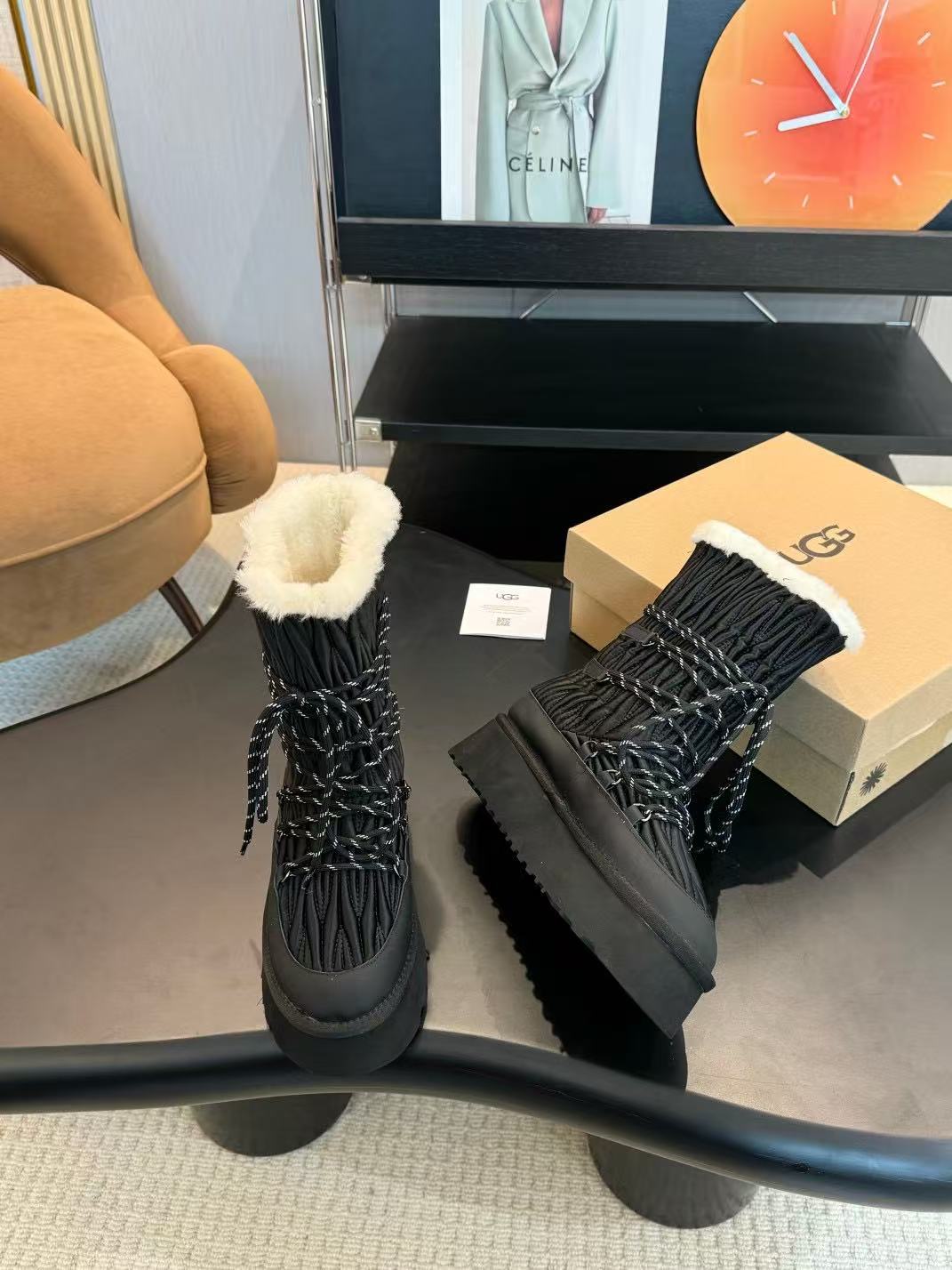 PleatedPlatfomm Snow Boots