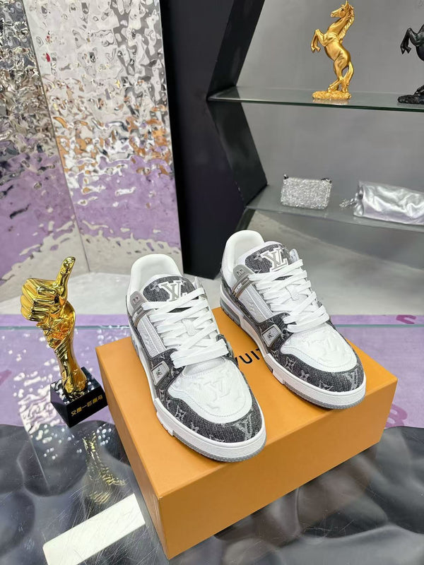 Old flower color matching casual sneakers